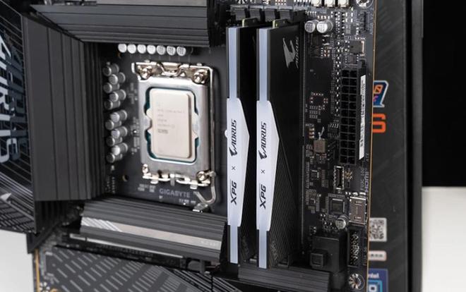 +WiFi7+USB4中端板玩出旗舰范儿不朽情缘网站技嘉B860M电竞雕:全快拆(图5) +WiFi7+USB4中端板玩出旗舰范儿不朽情缘网站技嘉B860M电竞雕:全快拆(图5)